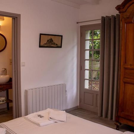 Une Suite Au Jardin Hyenville Exterior foto